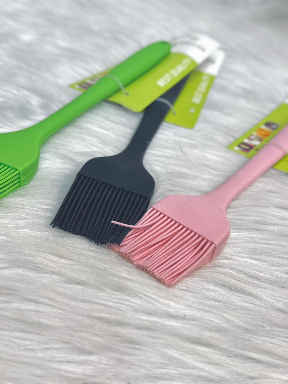 فرشة زيت سيليكون للزيت والوائل - الوان متنوعةه