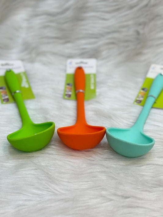 مغرفة حساء - مغرفة كلاسيكية من السيليكون المقاوم للحرارة