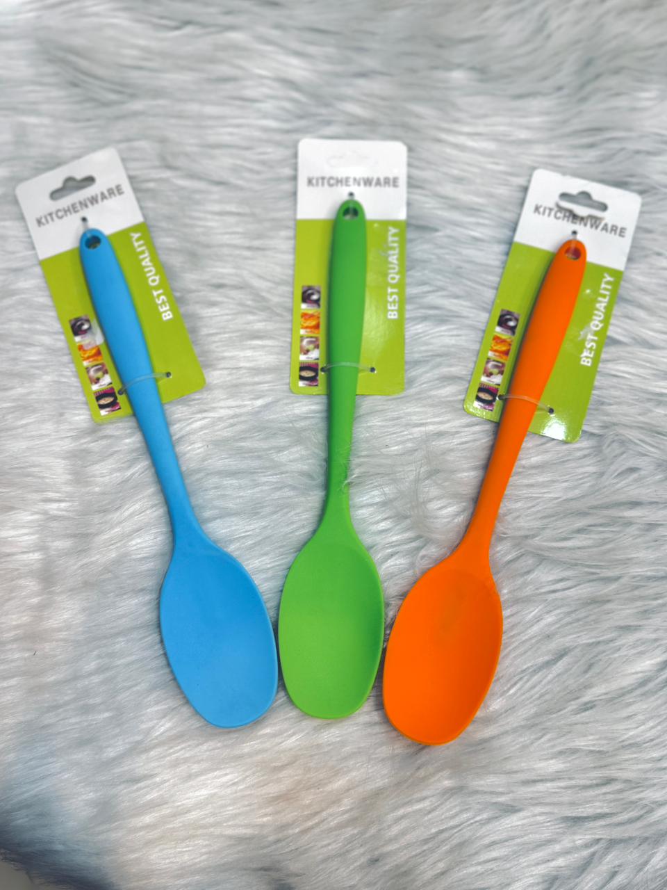 معالق سيليكون متعددة الألوان غير لاصقة لخلط الخبز والتقليب
