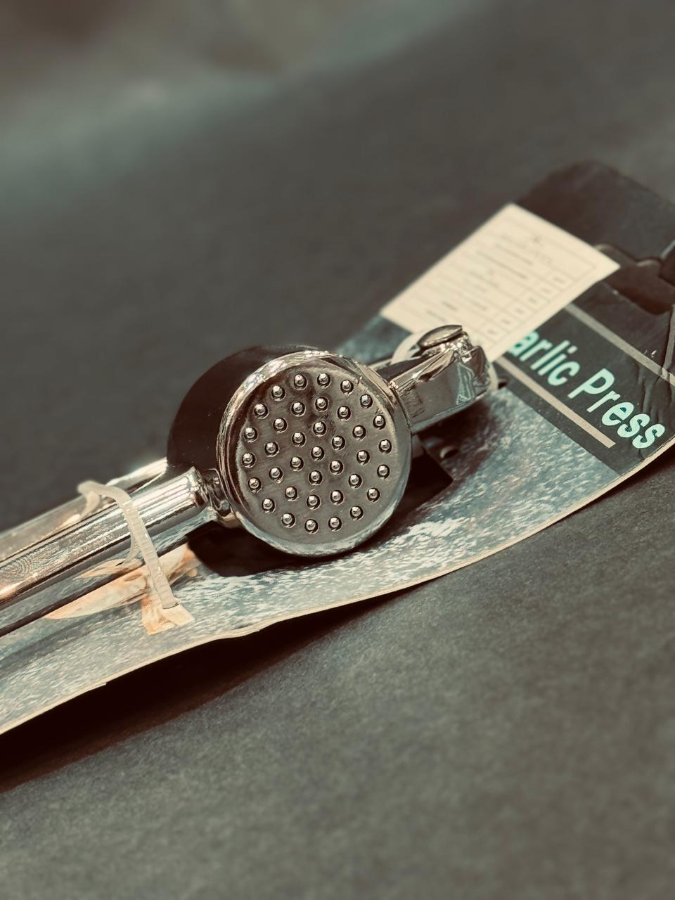 هراسة ثوم قوية بضغط سلس – أداة مطبخ احترافية لهرس الثوم بسرعة وسهولة، مصنوعة من الفولاذ المقاوم للصدأ بمتانة تدوم طويلاً