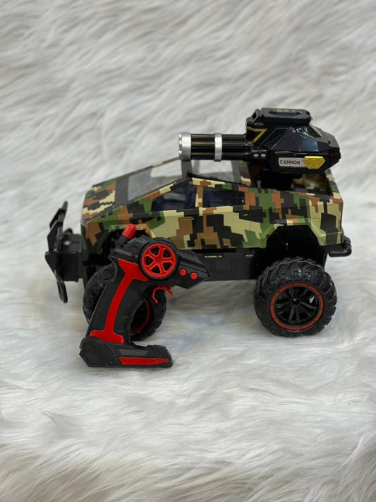 سيارة/شاحنة تسلا للطرق الوعرة بعجلات كبيرة مع قنبلة مائية وعجلات مطاطية