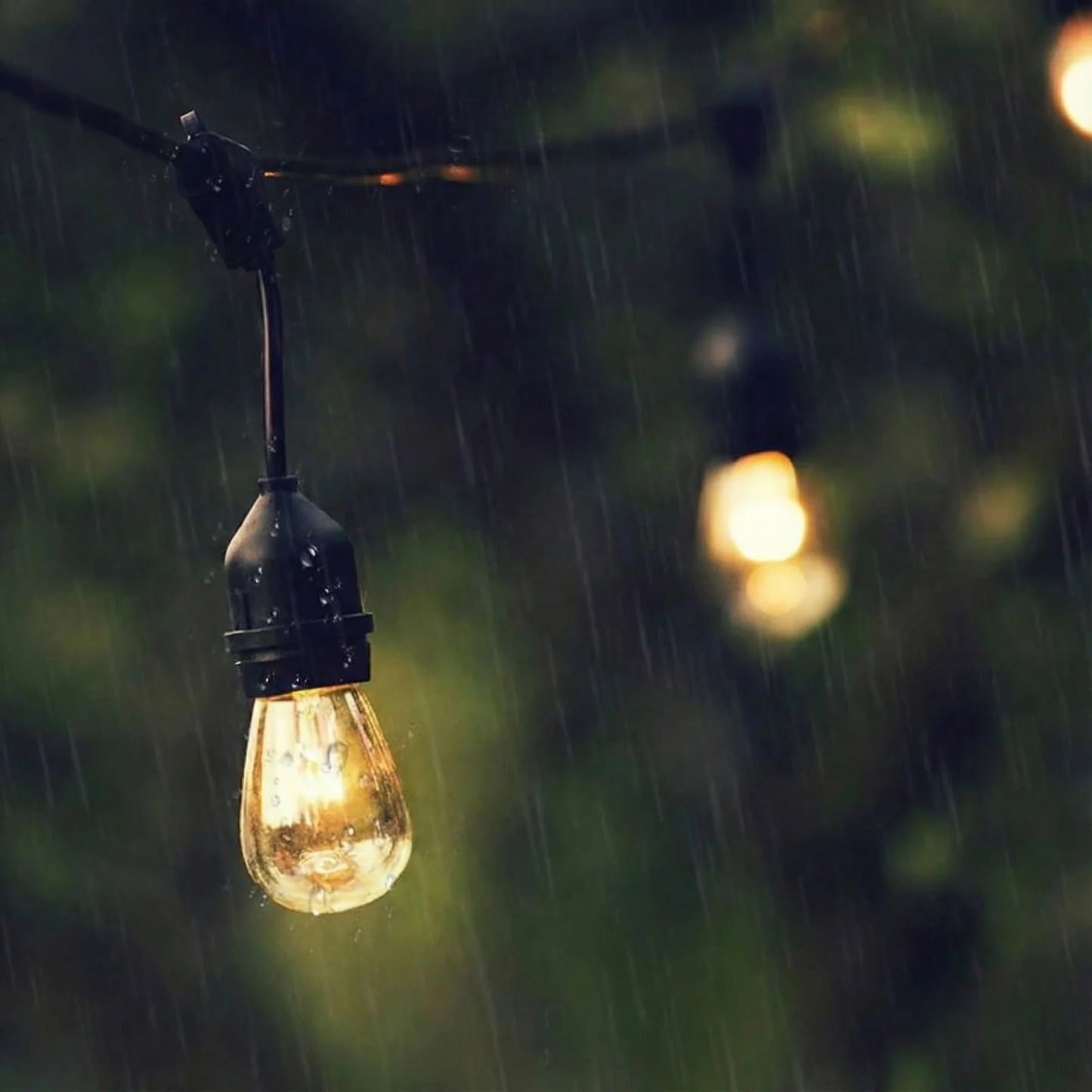 سلسلة لمبات زينة خارجية لمبة – إضاءة دافئة مقاومة للماء